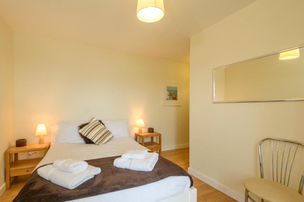 The Beach House & Porth Sands Apartments Newquay  Exterior photo
