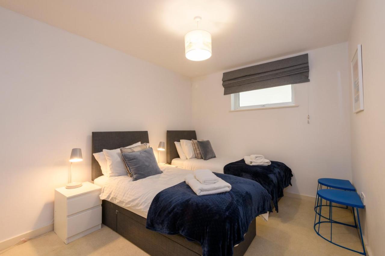The Beach House & Porth Sands Apartments Newquay  Exterior photo