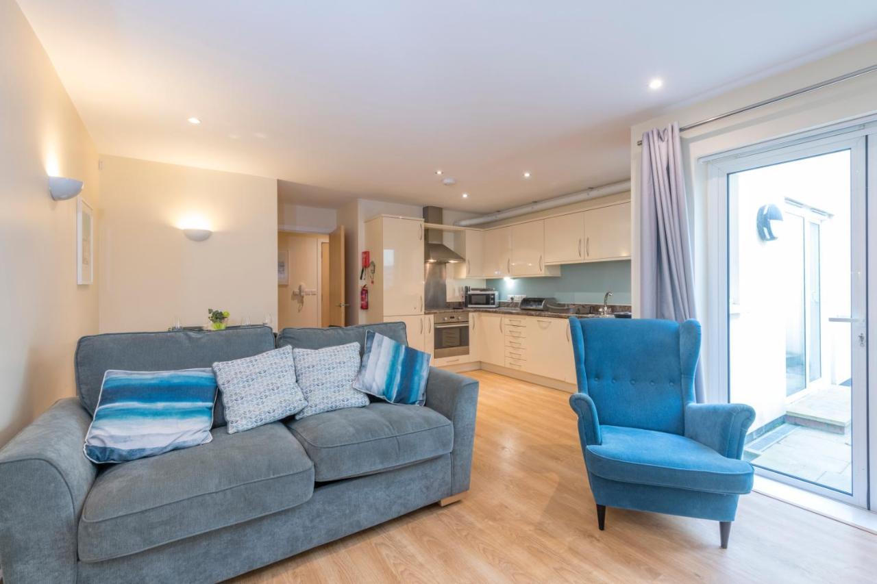 The Beach House & Porth Sands Apartments Newquay  Exterior photo