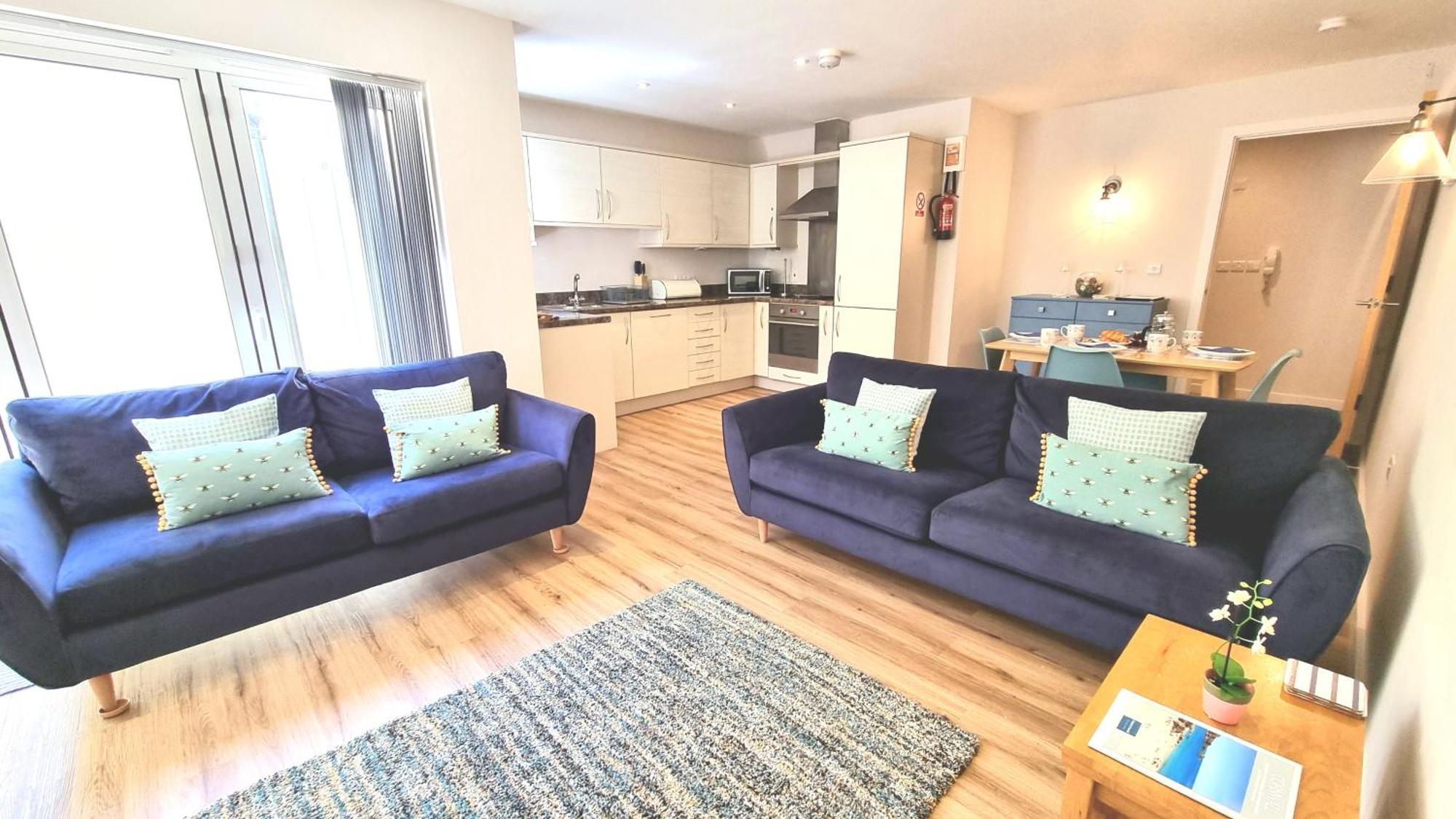 The Beach House & Porth Sands Apartments Newquay  Exterior photo